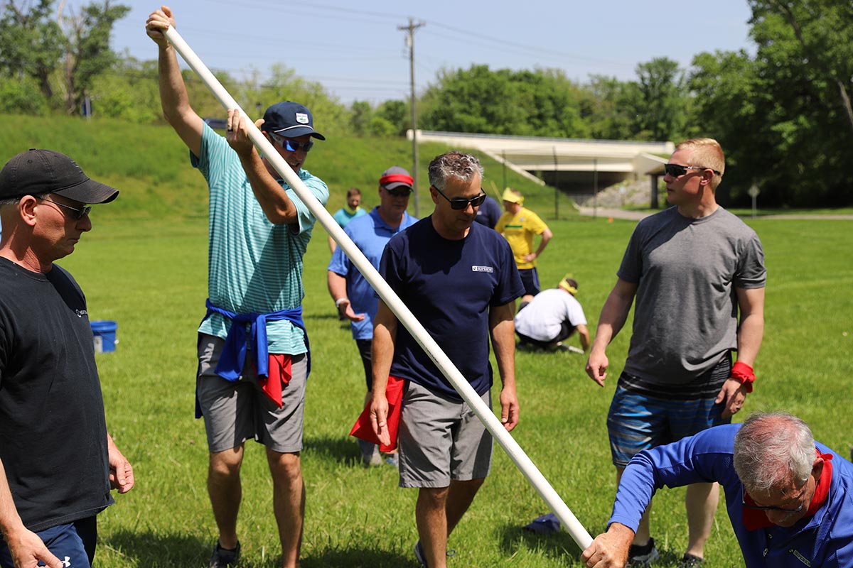 people participating in the adventure race