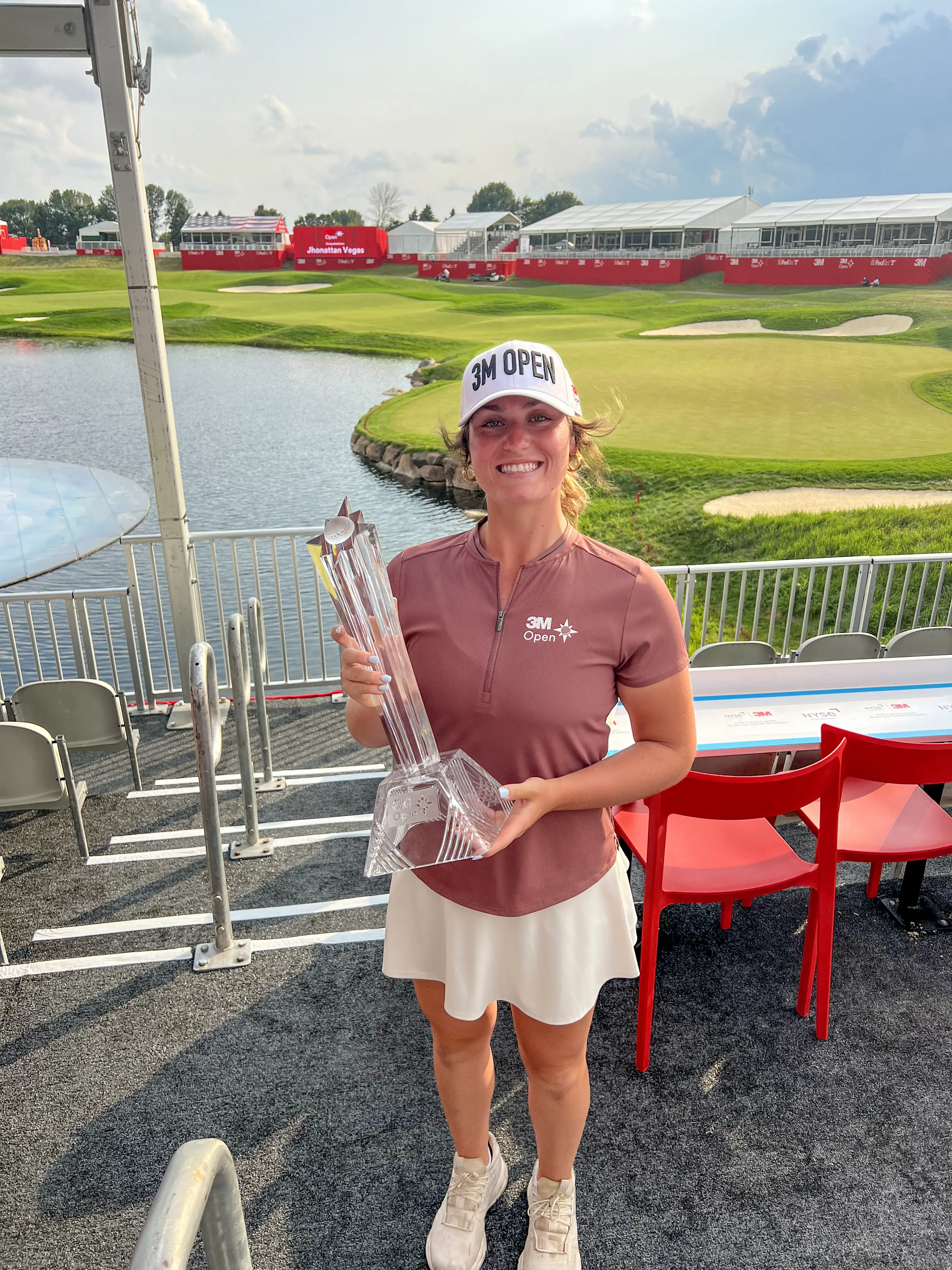 Student intern at 3M golf experience