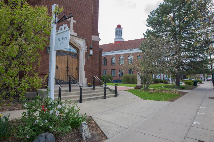 Image of St. Mary's Church in Oxford, Ohio.