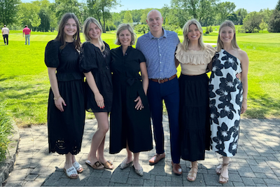 Stutelberg family - mother, father, and four daughters