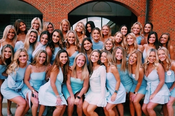 Alpha Phi members.