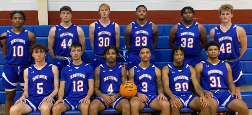 2022-23-mens-bball-team_860x400.jpeg