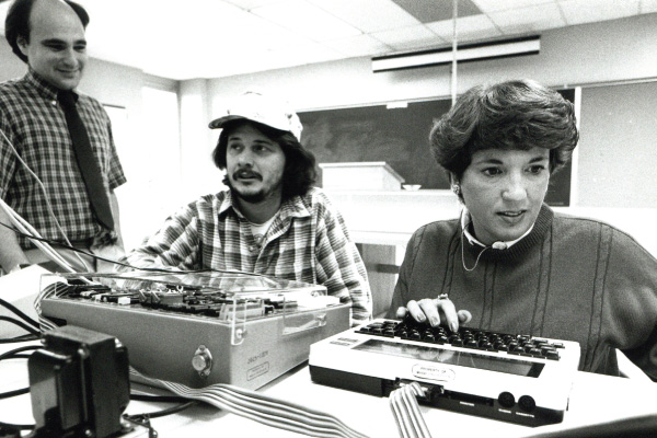 Engineering students in 1988 working in a lab.